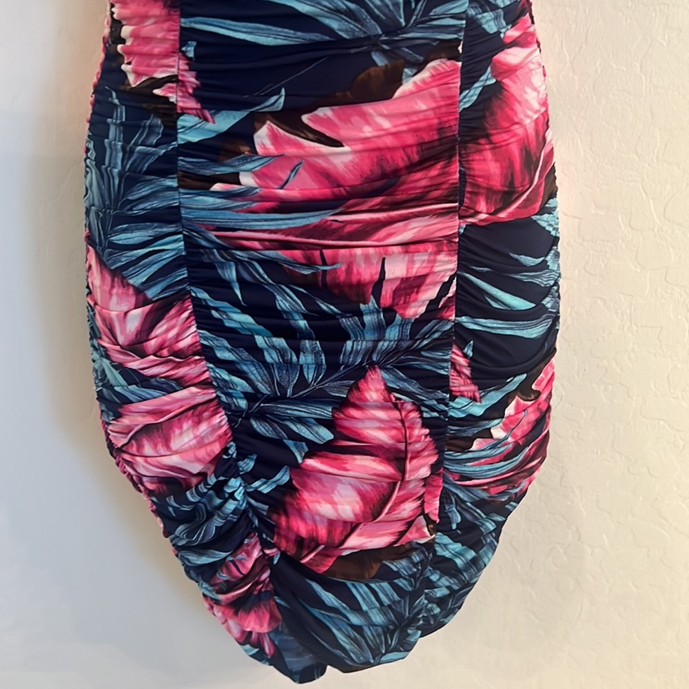 Fashion Nova Navy Tropical Ruched Dress - Picture 3 of 8